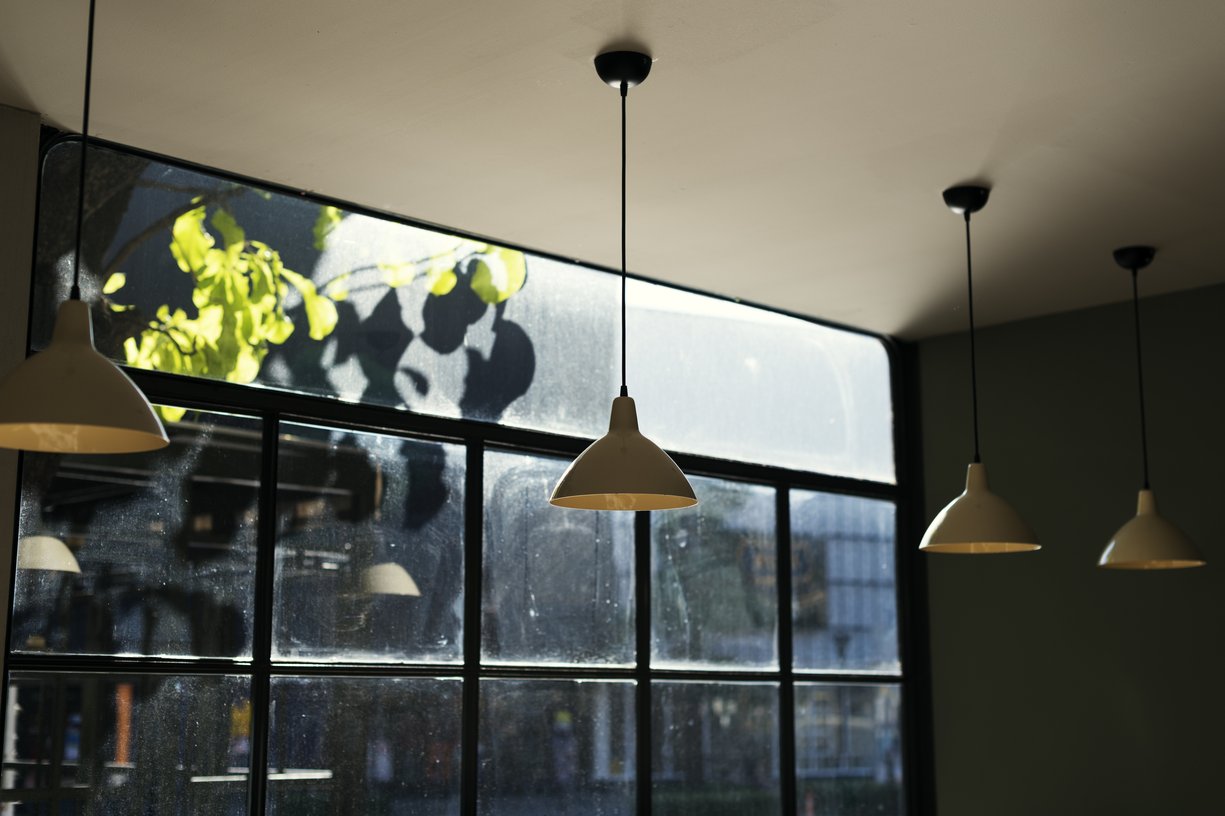 Ceiling Light Sizing: What Size Fixture Fits Your Showroom in the UAE